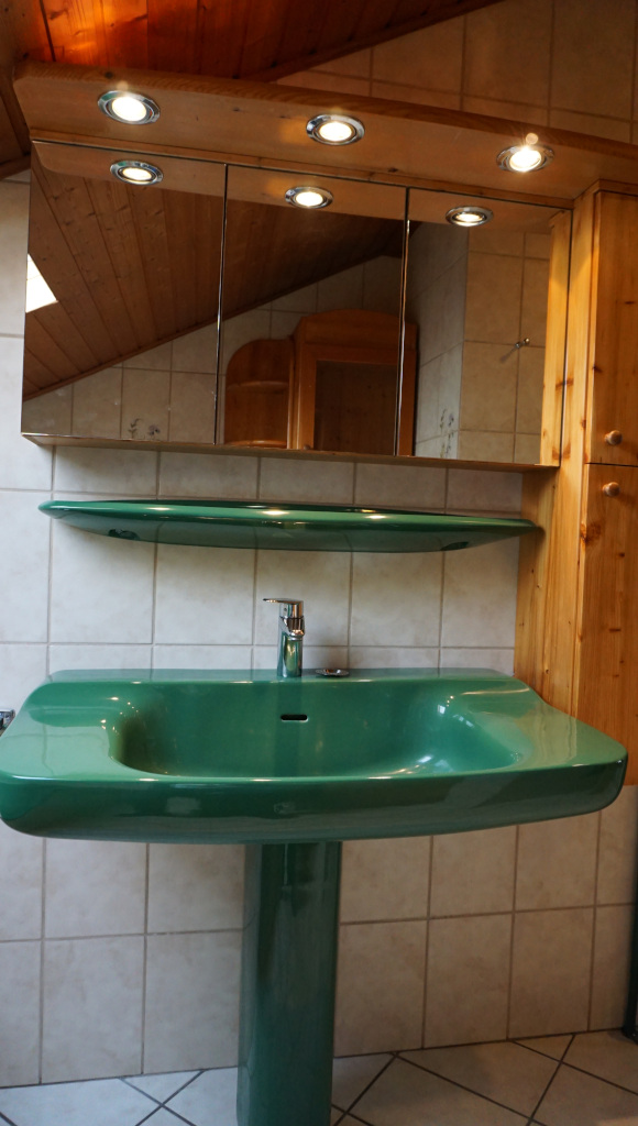Bad mit Badewanne
